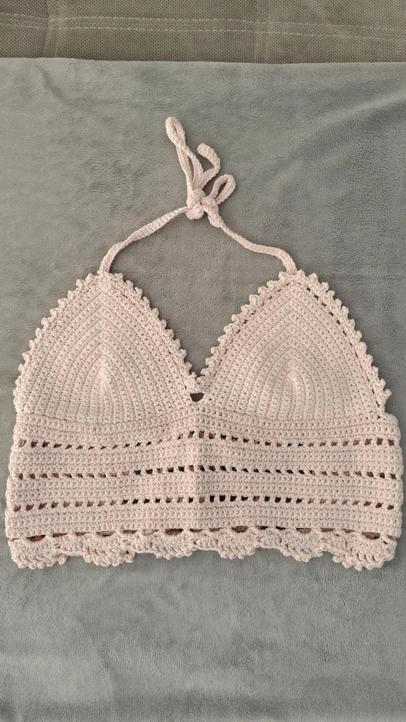 Crop top en crochet bohème rose poudré – Taille S /36
